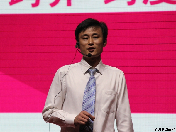 跨域王者归来 真爱发布会签约3万台，定义行业新跨度